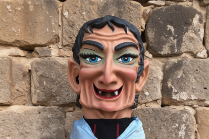 Cabezudo de la Bruja, recuperado por la comparsa.