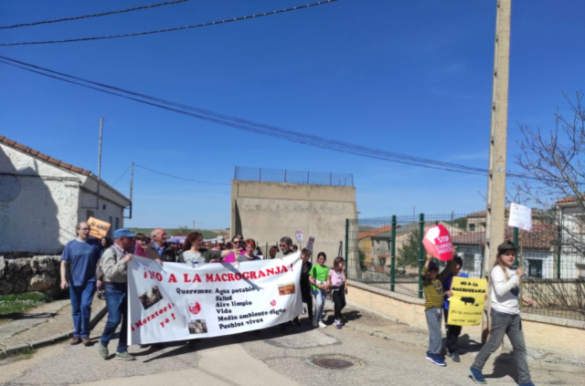 Imagen de archivo de una de las manifestaciones contra el proyecto de la macrogranja.