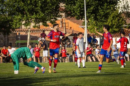 Los rojillos disfrutaron en su quinto partido de pretemporada