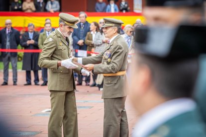 Acto conmemorativo en la plaza del Centro Cívico Bécquer.