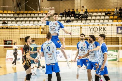 La lucha por el título de Superliga sigue adelante para los sorianos