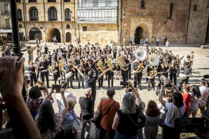 Las calles se llenaron de música