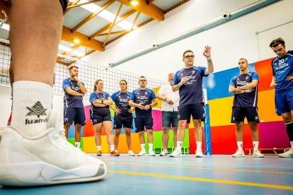 Los celestes del Grupo Herce de voley inician la campaña 25/26