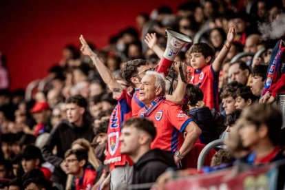 El Numancia tendrá que luchar la vuelta sin el apoyo de las gradas