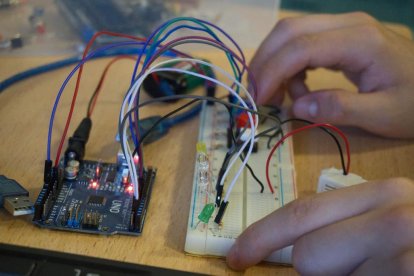 El CIFP Pico Frentes impulsa la digitalización de entornos residenciales con tecnologías IoT, GPON y 5G