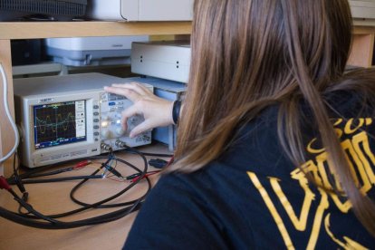 El CIFP Pico Frentes impulsa la digitalización de entornos residenciales con tecnologías IoT, GPON y 5G