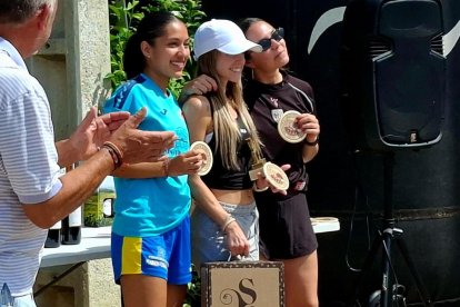 Podio femenino 6K.