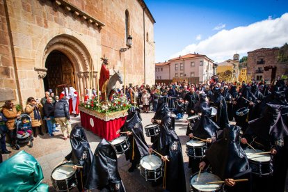 Procesión de la borriquilla en el Domingo de Ramos. MARIO TEJEDOR (10)