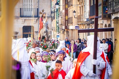Procesión de la borriquilla en el Domingo de Ramos. MARIO TEJEDOR (43)