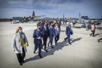 Acto institucional en el aeroparque - Mario Tejedor