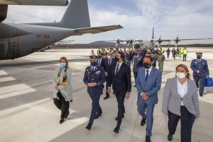 Acto institucional en el aeroparque - Mario Tejedor