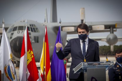Acto institucional en el aeroparque - Mario Tejedor