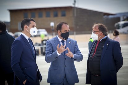 Acto institucional en el aeroparque - Mario Tejedor