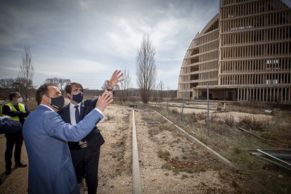 Acto institucional en el aeroparque - Mario Tejedor