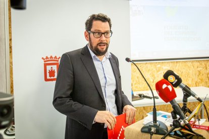 Entrega de premios de las mejores iniciativas emprendedoras. MARIO TEJEDOR (1)