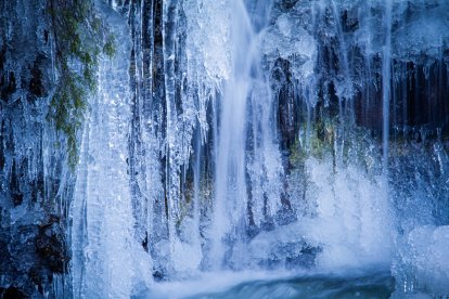 Temperaturas extremas congelan la Laguna negra - MARIO TEJEDOR (22)