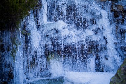 Temperaturas extremas congelan la Laguna negra - MARIO TEJEDOR (20)