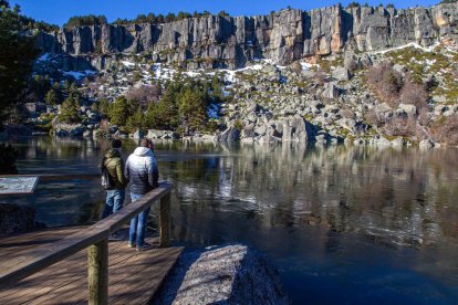 Temperaturas extremas congelan la Laguna negra - MARIO TEJEDOR (2)