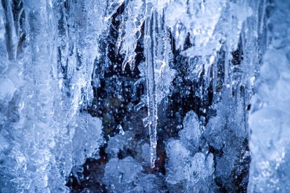 Temperaturas extremas congelan la Laguna negra - MARIO TEJEDOR (9)