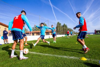 Entrenamiento del CD Numancia. MARIO TEJEDOR (49)