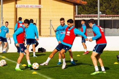 Entrenamiento del CD Numancia. MARIO TEJEDOR (29)