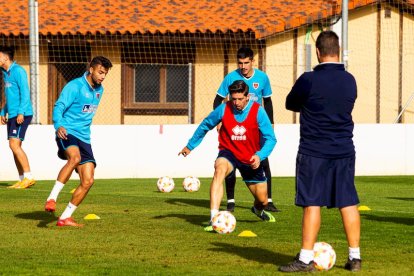 Entrenamiento del CD Numancia. MARIO TEJEDOR (32)