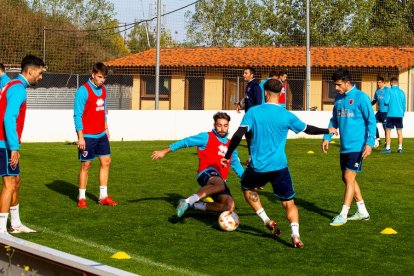 Entrenamiento del CD Numancia. MARIO TEJEDOR (40)