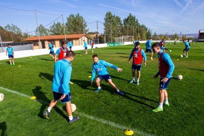 Entrenamiento del CD Numancia. MARIO TEJEDOR (44)