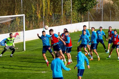 Entrenamiento del CD Numancia. MARIO TEJEDOR (70)
