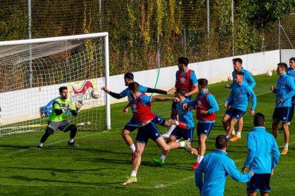 Entrenamiento del CD Numancia. MARIO TEJEDOR (71)