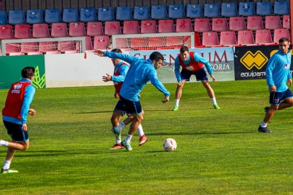 Entrenamiento del CD Numancia. MARIO TEJEDOR (78)
