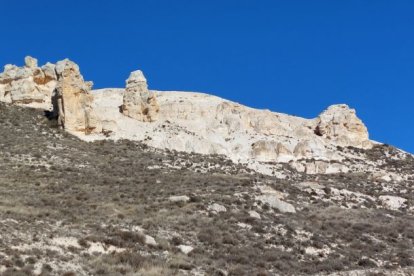 Espectaculares formaciones calcáreas en 'la Capadocia soriana', junto al pueblo de Aguaviva de la Vega.