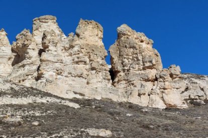 Espectaculares formaciones calcáreas en 'la Capadocia soriana', junto al pueblo de Aguaviva de la Vega.