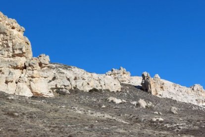 Espectaculares formaciones calcáreas en 'la Capadocia soriana', junto al pueblo de Aguaviva de la Vega.