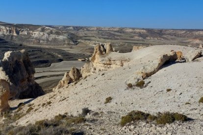 Espectaculares formaciones calcáreas en 'la Capadocia soriana', junto al pueblo de Aguaviva de la Vega.