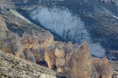 Espectaculares formaciones calcáreas en 'la Capadocia soriana', junto al pueblo de Aguaviva de la Vega.