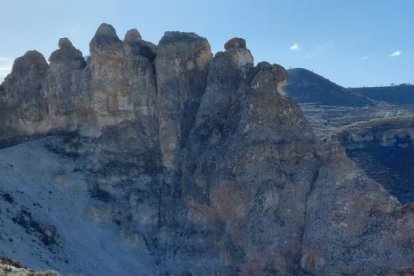 Espectaculares formaciones calcáreas en 'la Capadocia soriana', junto al pueblo de Aguaviva de la Vega.