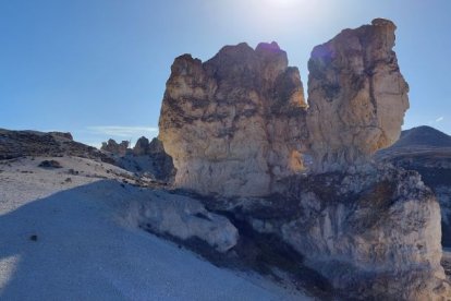 Espectaculares formaciones calcáreas en 'la Capadocia soriana', junto al pueblo de Aguaviva de la Vega.