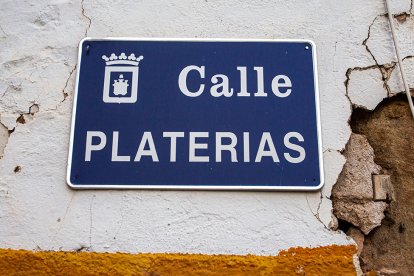 Rótulo de la calle Platerías.-MARIO TEJEDOR