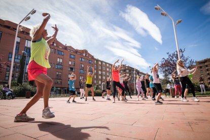 Clase de zumba con la candidata del PP al Ayuntamiento de Soria.-GONZALO MONTESEGURO