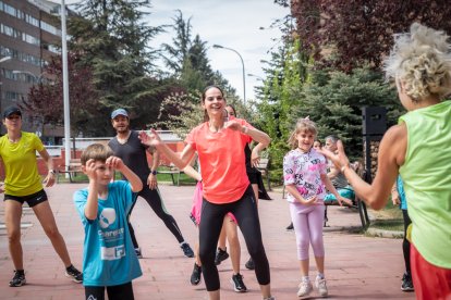 Clase de zumba con la candidata del PP al Ayuntamiento de Soria.-GONZALO MONTESEGURO