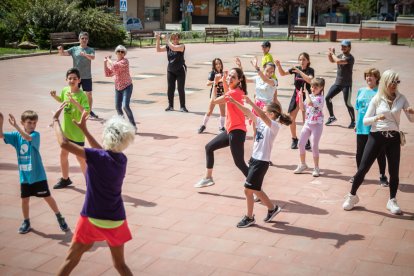 Clase de zumba con la candidata del PP al Ayuntamiento de Soria.-GONZALO MONTESEGURO