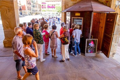 Colas para adquirir las entradas del Otoño musical soriano - MARIO TEJEDOR (5)