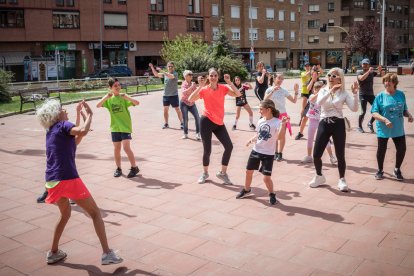 Clase de zumba con la candidata del PP al Ayuntamiento de Soria.-GONZALO MONTESEGURO