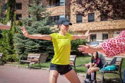 Clase de zumba con la candidata del PP al Ayuntamiento de Soria.-GONZALO MONTESEGURO