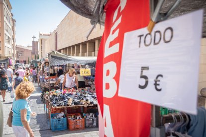 Traslado del mercadillo de Soria a las calles Sagunto y Vicente Tutor. GONZALO MONTESEGURO