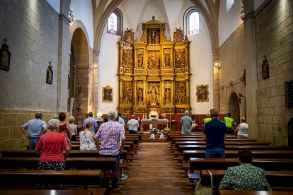 Festividad de San Cristobal con la bendición de los vehículos - MARIO TEJEDOR (1)