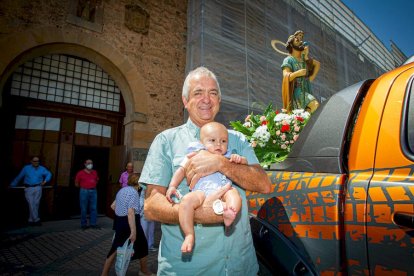 Festividad de San Cristobal con la bendición de los vehículos - MARIO TEJEDOR (13)
