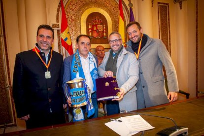 Ruta del equipo por el patrón y las instituciones. MARIO TEJEDOR (45)