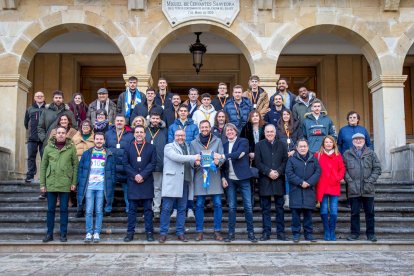 Ruta del equipo por el patrón y las instituciones. MARIO TEJEDOR (56)